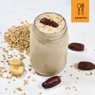 Банановый смузи с пророщенной гречкой и финиками
